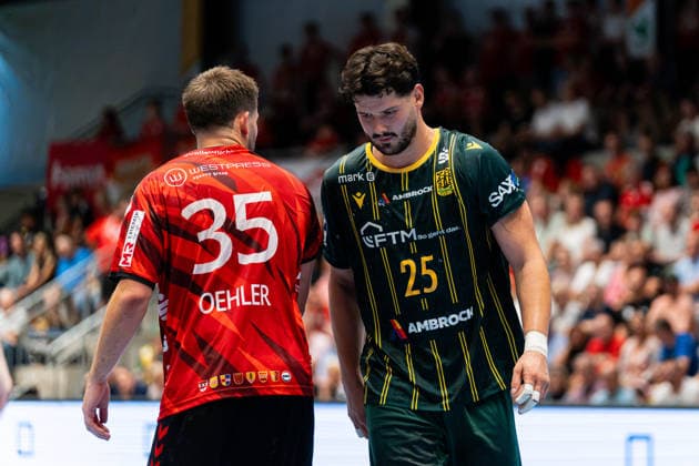 Hamm, Deutschland 28. August 2026: 2. HBL - 2026 2027 - Sp. 1 - ASV Hamm-Westfalen gegen VfL Eintracht Hagen Im Bild: v.li. Max Öhler (ASV) Max Oehler (ASV) und Philip Jungemann (Hagen) WESTPRESS Arena Nordrhein Westfalen Copyright: xFotostandx xKruczynskix
