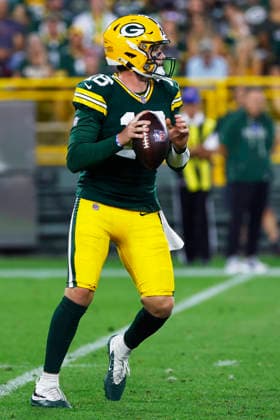 GREEN BAY, WI - AUGUST 28: Green Bay Packers quarterback Kyle McCord (18) looks to pass during a preseason game between the Green Bay Packers and the Arizona Cardinals on August 28, 2026 at Lambeau Field, in Green Bay, WI. (Photo by Larry Radloff Icon Sportswire) NFL, American Football Herren, USA AUG 28 Cardinals at Packers EDITORIAL USE ONLY Icon202608283866