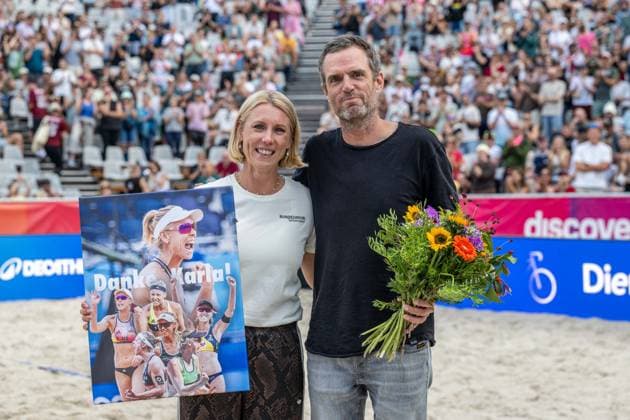 RECORD DATE NOT STATED German Beach Championship - Deutsche Beachvolleyball Meisterschaft Dortmund, Germany 28.08.2026 DORTMUND, GERMANY - AUGUST 28: Karla Borger, Markus Dieckmann (Präsident DVV) during the German Beach Championship - Deutsche Beachvolleyball Meisterschaft at Dortmund on August 28, 2026 in Dortmund, Germany. Copyright: xBEAUTIFULxSPORTS PeterxWeberx