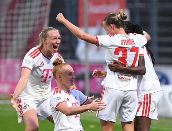 28.08.2026, xophax, Fussball 1.Bundesliga, 1.FC Koeln Frauen-Bundesliga , Frauenfussball. Frauen Bundesliga Google Pixel Frauen.Bundesliga 26 27 1.FC Köln gegen TSG Hoffenheim. Tor für den FC . Beke Sterner ( 37) , 1.FC Köln hat geschossen. V.l.n.rechts : Pauline Marie Bremer , Laura Vogt , Beke Sterner. Koeln *** August 28, 2026, xophax, Soccer 1st Bundesliga, 1. FC Köln Women s Bundesliga, Women s Soccer, Women s Bundesliga, Google Pixel, Women s Bundesliga, August 26–27, 1. FC Köln vs. TSG Hoffenheim, Goal for 1. FC Köln by Beke Sterner (37 ), 1. FC Köln scored; from left to right: Pauline Marie Bremer, Laura Vogt, Beke Sterner, Cologne