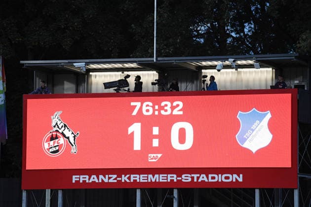 28.08.2026, xophax, Fussball 1.Bundesliga, 1.FC Koeln Frauen-Bundesliga , Frauenfussball. Frauen Bundesliga Google Pixel Frauen.Bundesliga 26 27 1.FC Köln gegen TSG Hoffenheim. Tor für den FC . 1-0 Sieg für den 1.FC Köln. Anzeigetafel im Franz - Kremer - Stadion. Koeln *** August 28, 2026, xophax, Soccer 1st Bundesliga, 1. FC Köln Women’s Bundesliga, Women’s Soccer, Women’s Bundesliga, Google Pixel, Women’s Bundesliga, August 26–27, 1. FC Köln vs. TSG Hoffenheim, Goal for 1. FC Köln, 1–0 Victory for 1. FC Köln, Scoreboard at Franz Kremer Stadium, Cologne