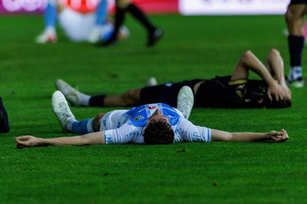 28.08.2026, GER, Regionalliga Nord-Ost, 3. Spieltag, Saison 2026 2027), Chemnitz, Chemnitzer FC - FC Carl Zeiss Jena David Vogt (Chemnitzer FC 11) enttäuscht am Boden Chemnitz eins-Stadion - An der Gellertstraße Sachsen Deutschland Copyright: xnordphotoxGmbHx xTrienitzx