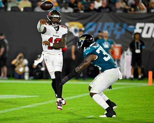Tampa Bay Quarterback Jalon Daniels throws an incomplete pass in the third quarter against the Jaguars at EverBank Stadium in Jacksonville, Florida on Friday August 28, 2026. The Jaguars defeated the Bucs 19-0.  JAX20260828015 JOExMARINO