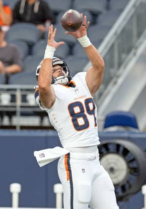 August 28, 2026, Denver, Colorado, USA: Broncos TE DALLEN BENTLEY catches a Pass during warm-ups before the start of the 1st. Half at Empower Field at Mile High Friday evening. Broncos beat the Vikings 34-6 in Pre-Season play. Credit Image: ZUMA Press Wire) Denver USA - ZUMAav4_ 20260828_zaf_av4_001 Copyright: xHectorxAcevedox