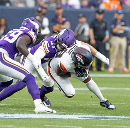 August 28, 2026, Denver, Colorado, USA: Broncos RB TYLER BADIE runs for tough yardage against the Vikings Defense during the 1st. Half at Empower Field at Mile High Friday evening. Broncos beat the Vikings 34-6 in Pre-Season play. Credit Image: ZUMA Press Wire) NFL, American Football Herren, USA Pre-Season 2026 - Broncos Beat The Vikings 34-6 In Pre-Season Play Friday Evening.  - ZUMAav4_ 20260828_zaf_av4_015 Copyright: xHectorxAcevedox