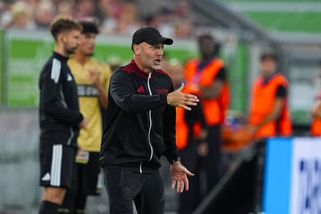 28.08.2026, xydrx, Fußball, 3.Liga, Fortuna Düsseldorf - VfB Stuttgart II, Saison 2026 2027, Merkur Spiel-Arena: Alexander Ende (Cheftrainer Fortuna Duesseldorf) gestikulierend DFB regulations prohibit any use of photographs as image sequences and or quasi-video. Copyright: HMBxMedia YannisxDreimann