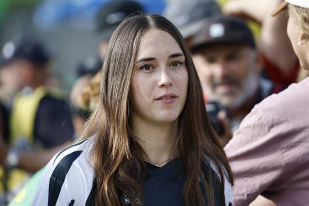 29.08.2026, Daolasa di Commezzadura, Black Snake, 2026 UCI MTB World Championship, WM, Weltmeisterschaft Women Junior s Finals DHI (downhill) Indy Deavoll 5 (NZL) celebrating her third place Daolasa di Commezzadura Black Snake Trento Italy Copyright: xJustPictures.ch FrancescoxMinghettix jp-en-FrMi-_NG_0514