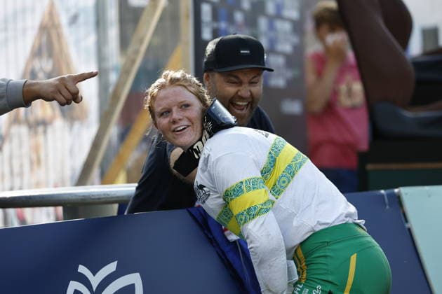 29.08.2026, Daolasa di Commezzadura, Black Snake, 2026 UCI MTB World Championship, WM, Weltmeisterschaft Women Junior s Finals DHI (downhill) Tilly Boadle 20 (AUS) celebrating her victory Daolasa di Commezzadura Black Snake Trento Italy Copyright: xJustPictures.ch FrancescoxMinghettix jp-en-FrMi-_NG_0479