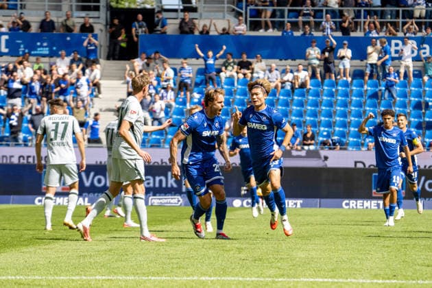 29.08.2026, xdaymx, Fussball 2.Bundesliga, Karlsruher SC - VfL Wolfsburg. Fukuda, Shio (Karlsruher SC) mit dem Torjubel zur 1:0 Führung (DFL DFB REGULATIONS PROHIBIT ANY USE OF PHOTOGRAPHS as IMAGE SEQUENCES and or QUASI-VIDEO) Karlsruhe *** August 29, 2026, xdaymx, Soccer 2. Bundesliga, Karlsruher SC vs. VfL Wolfsburg Fukuda, Shio of Karlsruher SC celebrates the goal that gave them a 1–0 lead. DFL and DFB regulations prohibit any use of photographs as image sequences and or quasi-video. Karlsruhe