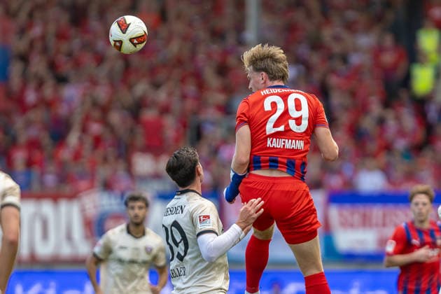 Kopfball Mikkel Kaufmann (1.FC Heidenheim, 29) vor Thomas Keller (SG Dynamo Dresden, 39), GER, 1.FC Heidenheim vs. SG Dynamo Dresden, Fussball, 2. Bundesliga, 03. Spieltag, Spielzeit 2026 2027, 29.08.2026, DFL DFB REGULATIONS PROHIBIT ANY USE OF PHOTOGRAPHS AS IMAGE SEQUENCES AND OR QUASI-VIDEO, GER, 1.FC Heidenheim vs. SG Dynamo Dresden, Fussball, 2. Bundesliga, 03. Spieltag, Spielzeit 2026 2027, 29.08.2026 Heidenheim *** Header by Mikkel Kaufmann, 1 FC Heidenheim, 29th minute; Thomas Keller, SG Dynamo Dresden, 39th minute, GER, 1 FC Heidenheim vs. SG Dynamo Dresden, Soccer, 2. Bundesliga, Matchday 3, 2026–2027 Season, August 29, 2026, DFL and DFB regulations prohibit any use of photographs as image sequences and or quasi-video, GER, 1 FC Heidenheim vs. SG Dynamo Dresden, Soccer, 2. Bundesliga, Matchday 3, 2026–2027 Season, August 29, 2026, Heidenheim Copyright: xEibner-Pressefoto JanixPlessx EP_JPL