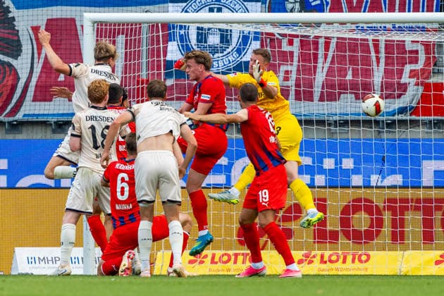 2. Fußball Bundesliga: 1. FC Heidenheim 1846 e.V. vs. Dynamo Dresden; 29.08.2026 Heidenheim, GERMANY - 29. August 2027: Vincent Vermeij (Dynamo Dresden, 9) trifft zum 1:0 Führungstor für Dresden während dem Spiel zwischen dem 1. FC Heidenheim 1846 e.V. und Dynamo Dresden am 3. Spieltag der 2. Bundesliga in der Voith-Arena. *** German Bundesliga 2: 1. FC Heidenheim 1846 e.V. vs. Dynamo Dresden, August 29, 2026, Heidenheim, GERMANY August 29, 2027 Vincent Vermeij of Dynamo Dresden scores the 1–0 goal to give Dresden the lead during the match between 1 FC Heidenheim 1846 e.V. and Dynamo Dresden on Matchday 3 of the 2. Bundesliga at the Voith Arena Copyright: xBEAUTIFULxSPORTS Steinx