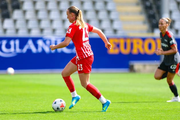 29. August 2026, Fussball, Google Pixel Frauen-Bundesliga, SC Freiburg - 1. FC Union Berlin Luca Birkholz (23, SC Freiburg) mit einen guten Torabschluss Photo: Urs Ottiger *** August 29, 2026, Soccer, Google Pixel Women s Bundesliga, SC Freiburg 1, FC Union Berlin, Luca Birkholz 23, SC Freiburg scores with a well-placed shot. Photo by Urs Ottiger