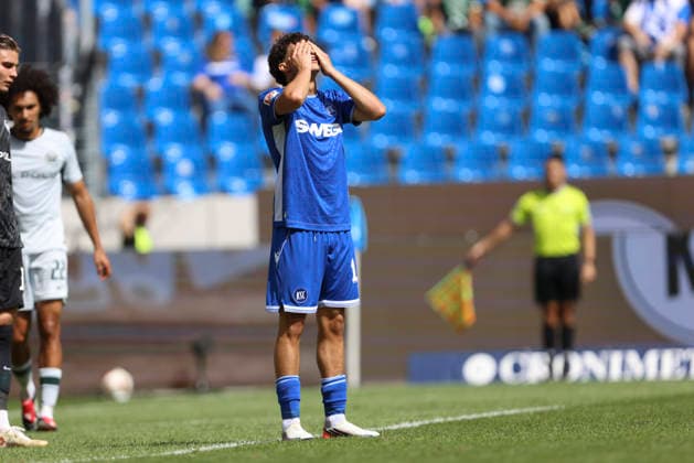Louey Ben Farhat (Karlsruher SC) ist enttaeuscht waehrend des Spiels der 2. Bundesliga zwischen Karlsruher SC und VfL Wolfsburg, BBBank Wildpark am 29. August 2026 in Karlsruhe, Deutschland. (Foto von Oliver Kaelke DeFodi Images) +++ Louey Ben Farhat (Karlsruher SC) looks dejected during the 2nd Bundesliga match between Karlsruher SC and VfL Wolfsburg at BBBank Wildpark on August 29, 2026 in Karlsruhe, Germany. (Photo by Oliver Kaelke DeFodi Images) DFB DFL REGULATIONS PROHIBIT ANY USE OF PHOTOGRAPHS AS IMAGE SEQUENCES AND OR QUASI-VIDEO. (Photo by Oliver Kaelke DeFodi Images) - *** Louey Ben Farhat of Karlsruher SC looks dejected during the 2. Bundesliga match between Karlsruher SC and VfL Wolfsburg, BBBank Wildpark on August 29, 2026, in Karlsruhe, Germany. Photo by Oliver Kaelke, DeFodi Images. Louey Ben Farhat of Karlsruher SC looks dejected during the 2nd Bundesliga match between Karlsruher SC and VfL Wolfsburg at BBBank Wildpark on August 29, 2026 in Karlsruhe, Germany. Photo by Oliver Kaelke, DeFodi Images. DFB and DFL regulations prohibit any use of photographs as image sequences and or quasi-video. Photo by Oliver Kaelke, DeFodi Images.