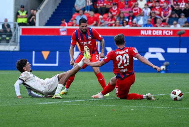 29.08.2026, xemx, Fussball 2.Bundesliga, 1.FC Heidenheim - Dynamo Dresden v.l. Ben Bobzien (Dynamo Dresden), Luca Kerber (1.FC Heidenheim) Zweikampf, Aktion, action, battle for the ball (DFL DFB REGULATIONS PROHIBIT ANY USE OF PHOTOGRAPHS as IMAGE SEQUENCES and or QUASI-VIDEO) Heidenheim *** August 29, 2026, xemx, Soccer 2. Bundesliga, 1 FC Heidenheim vs. Dynamo Dresden, Ben Bobzien (Dynamo Dresden), Luca Kerber, 1 FC Heidenheim, tackle, action, battle for the ball. DFL and DFB regulations prohibit any use of photographs as image sequences and or quasi-video. Heidenheim
