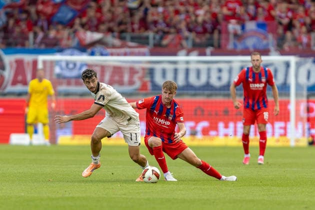 Harter Zweikampf Kaan Inanoglu (SG Dynamo Dresden, 11) Jan Schoeppner (1.FC Heidenheim, 03) Dynamik, GER, 1.FC Heidenheim vs. SG Dynamo Dresden, Fussball, 2. Bundesliga, 03. Spieltag, Spielzeit 2026 2027, 29.08.2026, DFL DFB REGULATIONS PROHIBIT ANY USE OF PHOTOGRAPHS AS IMAGE SEQUENCES AND OR QUASI-VIDEO, GER, 1.FC Heidenheim vs. SG Dynamo Dresden, Fussball, 2. Bundesliga, 03. Spieltag, Spielzeit 2026 2027, 29.08.2026 Heidenheim *** Tough Tackle: Kaan Inanoglu (SG Dynamo Dresden), Jan Schoeppner (1. FC Heidenheim), 03 Dynamik, GER, 1. FC Heidenheim vs. SG Dynamo Dresden, Soccer, 2. Bundesliga, Matchday 03, 2026–2027 Season, August 29, 2026, DFL and DFB regulations prohibit any use of photographs as image sequences and or quasi-video, GER, 1 FC Heidenheim vs. SG Dynamo Dresden, Soccer, 2. Bundesliga, Matchday 3, 2026–2027 Season, August 29, 2026, Heidenheim Copyright: xEibner-Pressefoto JanixPlessx EP_JPL