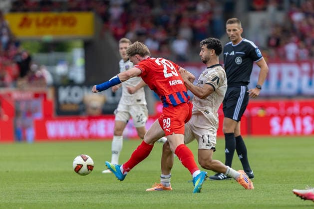 Harter Zweikampf Mikkel Kaufmann (1.FC Heidenheim, 29) Kaan Inanoglu (SG Dynamo Dresden, 11), GER, 1.FC Heidenheim vs. SG Dynamo Dresden, Fussball, 2. Bundesliga, 03. Spieltag, Spielzeit 2026 2027, 29.08.2026, DFL DFB REGULATIONS PROHIBIT ANY USE OF PHOTOGRAPHS AS IMAGE SEQUENCES AND OR QUASI-VIDEO, GER, 1.FC Heidenheim vs. SG Dynamo Dresden, Fussball, 2. Bundesliga, 03. Spieltag, Spielzeit 2026 2027, 29.08.2026 Heidenheim *** Tough tackle: Mikkel Kaufmann (1 FC Heidenheim), 29 Kaan Inanoglu (SG Dynamo Dresden), 11, GER, 1 FC Heidenheim vs. SG Dynamo Dresden, Soccer, 2. Bundesliga, Matchday 3, 2026–2027 season, August 29, 2026, DFL and DFB regulations prohibit any use of photographs as image sequences and or quasi-video, GER, 1 FC Heidenheim vs. SG Dynamo Dresden, Soccer, 2. Bundesliga, Matchday 3, 2026–2027 Season, August 29, 2026, Heidenheim Copyright: xEibner-Pressefoto JanixPlessx EP_JPL