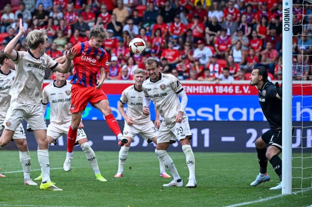 29.08.2026, xemx, Fussball 2.Bundesliga, 1.FC Heidenheim - Dynamo Dresden v.l. Jan Schoeppner (1.FC Heidenheim) Goal scored, erziehlt das Tor zum 1:1 (DFL DFB REGULATIONS PROHIBIT ANY USE OF PHOTOGRAPHS as IMAGE SEQUENCES and or QUASI-VIDEO) Heidenheim *** August 29, 2026, xemx, Soccer 2. Bundesliga, 1 FC Heidenheim vs. Dynamo Dresden; Jan Schoeppner (1 FC Heidenheim) scores the goal to tie the game at 1–1. DFL and DFB regulations prohibit any use of photographs as image sequences and or quasi-video. Heidenheim