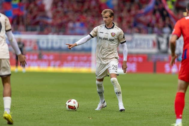 Freisteller Lukas Boeder (SG Dynamo Dresden, 29) Gestik Mimik, GER, 1.FC Heidenheim vs. SG Dynamo Dresden, Fussball, 2. Bundesliga, 03. Spieltag, Spielzeit 2026 2027, 29.08.2026, DFL DFB REGULATIONS PROHIBIT ANY USE OF PHOTOGRAPHS AS IMAGE SEQUENCES AND OR QUASI-VIDEO, GER, 1.FC Heidenheim vs. SG Dynamo Dresden, Fussball, 2. Bundesliga, 03. Spieltag, Spielzeit 2026 2027, 29.08.2026 Heidenheim *** Cutout: Lukas Boeder, SG Dynamo Dresden, 29, Gestures and Facial Expressions, GER, 1. FC Heidenheim vs. SG Dynamo Dresden, Soccer, 2. Bundesliga, Matchday 3, 2026–2027 Season, August 29, 2026, DFL and DFB regulations prohibit any use of photographs as image sequences and or quasi-video, GER, 1 FC Heidenheim vs. SG Dynamo Dresden, Soccer, 2. Bundesliga, Matchday 3, 2026–2027 Season, August 29, 2026, Heidenheim Copyright: xEibner-Pressefoto JanixPlessx EP_JPL