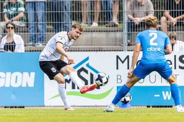 FC-Astoria Walldorf vs. SSV Ulm 1846 Fußball, Fussball, Regionalliga, 4. Spieltag, Dietmar-Hopp-Sportpark Walldorf 29.08.26 Steffen Meuer (SSV Ulm 1846 Fußball, 18) FC-Astoria Walldorf vs. SSV Ulm 1846 Fußball, Fussball, Regionalliga, 4. Spieltag, Dietmar-Hopp-Sportpark Walldorf 29.08.26 Foto: Lucca Fundel Walldorf Dietmar-Hopp-Sportpark Baden-Württemberg Deutschland