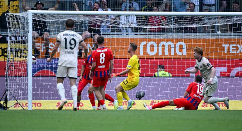 29.08.2026, xemx, Fussball 2.Bundesliga, 1.FC Heidenheim - Dynamo Dresden v.l. Robert Wagner (Dynamo Dresden) Goal scored, erziehlt das Tor zum 1:2 (DFL DFB REGULATIONS PROHIBIT ANY USE OF PHOTOGRAPHS as IMAGE SEQUENCES and or QUASI-VIDEO) Heidenheim *** August 29, 2026, xemx, Soccer 2. Bundesliga, 1 FC Heidenheim vs. Dynamo Dresden – Robert Wagner (Dynamo Dresden) scores the goal, making the score 1–2. DFL and DFB regulations prohibit any use of photographs as image sequences and or quasi-video. Heidenheim