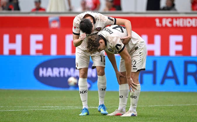 TOR zum 2:2 Eigentor Friedrich Mueller SG Dynamo Dresden SGD (42) Ahmet Muhamedbegovic SG Dynamo Dresden SGD (17) kommt zum Trost enttaeuscht 1. FC Heidenheim 1846 FCH vs SG Dynamo Dresden SGD 29.08.2026 DFL REGULATIONS PROHIBIT ANY USE OF PHOTOGRAPHS AS IMAGE SEQUENCES AND OR QUASI-VIDEO 1. FC Heidenheim 1846 FCH vs SG Dynamo Dresden SGD *** GOAL: 2-2 (own goal by Friedrich Mueller) SG Dynamo Dresden SGD 42 Ahmet Muhamedbegovic SG Dynamo Dresden SGD 17 scores a consolation goal, disappointed 1 FC Heidenheim 1846 FCH vs. SG Dynamo Dresden SGD August 29, 2026 DFL REGULATIONS PROHIBIT ANY USE OF PHOTOGRAPHS AS IMAGE SEQUENCES AND OR QUASI-VIDEO 1 FC Heidenheim 1846 FCH vs. SG Dynamo Dresden SGD