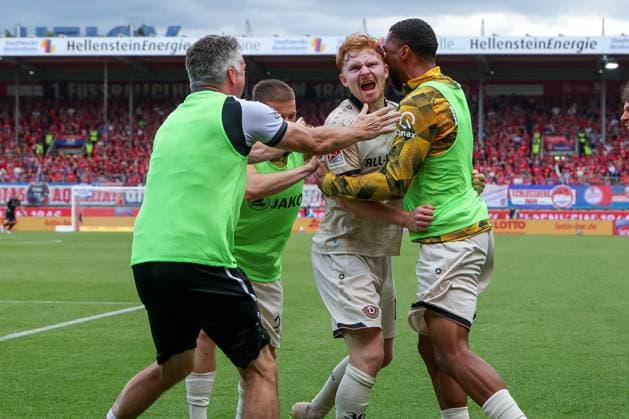 Robert Wagner 18 (1FC Heidenheim 1846) jubelt ueber sein Tor zum 1:2, Freude, Jubel, Emotion, 1. FC Heidenheim 1846 vs. SG Dynamo Dresden, Fussball, Maenner, 2. Bundesliga, Saison 2026 2027, Hinrunde, 3. Spieltag, 29.08.2026 DFB regulations prohibit any use of photographs as image sequences and or quasi-video Heidenheim Baden-Wuerttemberg Deutschland *** Robert Wagner, No. 18, of 1. FC Heidenheim 1846 celebrates his goal to make it 1–2; joy, celebration, emotion, 1 FC Heidenheim 1846 vs. SG Dynamo Dresden, soccer, men’s, 2. Bundesliga, 2026–2027 season, First Half of the Season, Matchday 3, August 29, 2026. DFB regulations prohibit any use of photographs as image sequences and or quasi-video. Heidenheim, Baden-Württemberg, Germany Copyright: xkolbert-press MartinxAgüerax