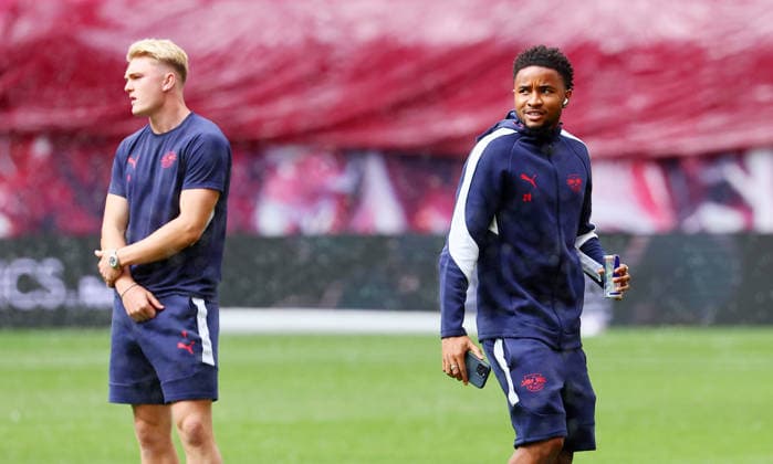 RB Leipzig - Moenchengladbach Bundesliga Leipzig, 29.08.2026, Red Bull Arena, Fussball, Bundesliga, Spieltag 1 , RB Leipzig vs. VFL Borussia Moenchengladbach , Platzbegehung pitch walk. Im Bild v.l. : Conrad Harder ( 9, RB Leipzig) und Christopher Nkunku (28, RB Leipzig) , *** RB Leipzig vs. Mönchengladbach, Bundesliga, Leipzig, August 29, 2026, Red Bull Arena, Soccer, Bundesliga, Matchday 1, RB Leipzig vs. VFL Borussia Mönchengladbach, pitch walk. Pictured from left: Conrad Harder (9), RB Leipzig, and Christopher Nkunku (28), RB Leipzig,