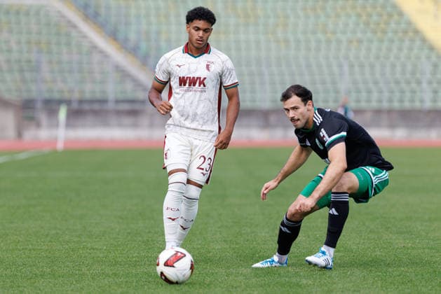 Faik Sakar (23, FC Augsburg II) beim Spiel zwischen FC Augsburg II v SC Eltersdorf, Fussball, Herren, Regionalliga Bayern, 2026 2027, 6.Spieltag am 29.08.2026 in Augsburg, Rosenaustadion. Bayern Deutschland