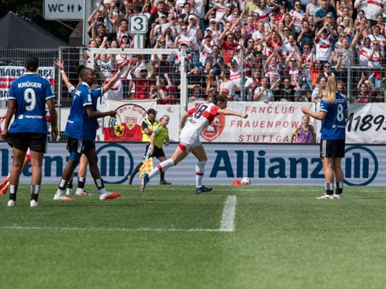 Ausgleich zum 1:1 durch Reena Wichmann (VfB Stuttgart Frauen, 28) GER, Fussball, VfB Stuttgart vs. Hamburger Sportverein, Frauen, 1. Bundesliga, Google Pixel Frauen-Bundesliga, 2. Spieltag, Saison 2026 2027, 29.08.2026 GER, Fussball, VfB Stuttgart vs. Hamburger Sportverein, Frauen, 1. Bundesliga, Google Pixel Frauen-Bundesliga, 2. Spieltag, Saison 2026 2027, 29.08.2026 Stuttgart *** Reena Wichmann ties the score at 1-1 for VfB Stuttgart Women, 28 GER, Soccer, VfB Stuttgart vs. Hamburger Sportverein, Women, 1. Bundesliga, Google Pixel Women s Bundesliga, Matchday 2, 2026–2027 Season, August 29, 2026 GER, Soccer, VfB Stuttgart vs. Hamburger Sportverein, Women, 1st Bundesliga, Google Pixel Women’s Bundesliga, Matchday 2, 2026–2027 Season, August 29, 2026 Stuttgart Copyright: xCarstenxSchweringx EP_CSG