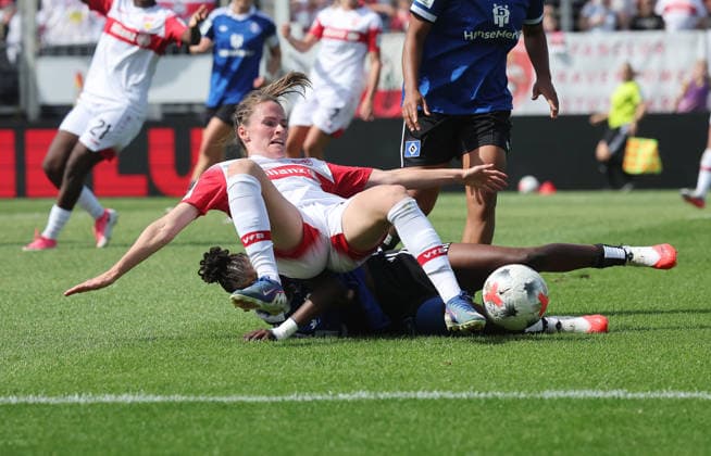 Stuttgart , Google Pixel Frauen-Bundesliga VfB Stuttgart vs. Hamburger SV , Reena Wichmann ( VfB ) *** Stuttgart, Google Pixel Women s Bundesliga: VfB Stuttgart vs. Hamburger SV, Reena Wichmann (VfB)