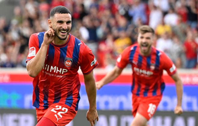 TOR zum 3:2 Oualid Mhamdi 1. FC Heidenheim 1846 FCH (22) Torjubel Julian Niehues 1. FC Heidenheim 1846 FCH (16) 1. FC Heidenheim 1846 FCH vs SG Dynamo Dresden SGD 29.08.2026 DFL REGULATIONS PROHIBIT ANY USE OF PHOTOGRAPHS AS IMAGE SEQUENCES AND OR QUASI-VIDEO 1. FC Heidenheim 1846 FCH vs SG Dynamo Dresden SGD *** GOAL: 3-2 Oualid Mhamdi 1 FC Heidenheim 1846 FCH 22 Goal celebration by Julian Niehues 1 FC Heidenheim 1846 FCH 16 1 FC Heidenheim 1846 FCH vs. SG Dynamo Dresden SGD 29 August 2026 DFL regulations prohibit any use of photographs as image sequences and or quasi-video 1 FC Heidenheim 1846 FCH vs. SG Dynamo Dresden SGD