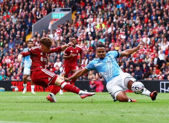 Victor Munoz of Liverpool scores a goal to make it 2-2 Liverpool v Nottingham Forest, Premier League Football, Football, Anfield, Liverpool, UK - 29 Aug 2026Liverpool Anfield United Kingdom EDITORIAL USE ONLY No use with unauthorised audio, video, data, fixture lists, club league logos or live services. Online in-match use limited to 120 images, no video emulation. No use in betting, games or single club league player publications. Copyright: xMattxWest Shutterstockx 17118964ab