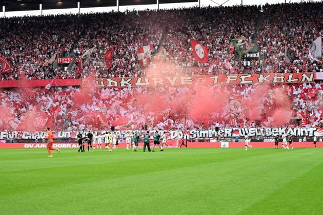 . Fans vom 1. FC Koeln waehrend des Spiels der 1. Bundesliga zwischen 1. FC Koeln und TSG Hoffenheim, RheinEnergieStadion am 29. August 2026 in Koeln, Deutschland. (Foto von Ralf Treese DeFodi Images) +++ . fans of 1. FC Koeln during the Bundesliga match between 1. FC Koeln and TSG Hoffenheim at RheinEnergieStadion on August 29, 2026 in Cologne, Germany. (Photo by Ralf Treese DeFodi Images) DFB DFL REGULATIONS PROHIBIT ANY USE OF PHOTOGRAPHS AS IMAGE SEQUENCES AND OR QUASI-VIDEO. (Photo by Ralf Treese DeFodi Images) - *** Fans of 1 FC Cologne during the Bundesliga match between 1 FC Cologne and TSG Hoffenheim, RheinEnergieStadion on August 29, 2026, in Cologne, Germany. Photo by Ralf Treese, DeFodi Images. Fans of 1 FC Köln during the Bundesliga match between 1 FC Köln and TSG Hoffenheim at RheinEnergieStadion on August 29, 2026 in Cologne, Germany Photo by Ralf Treese DeFodi Images DFB and DFL regulations prohibit any use of photographs as image sequences and or quasi-video Photo by Ralf Treese DeFodi Images