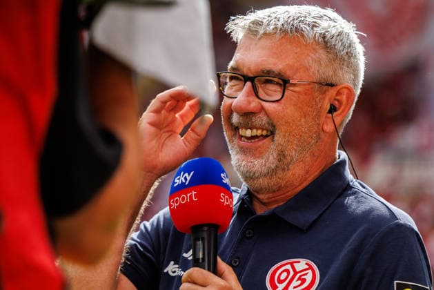 MAINZ, GERMANY - AUGUST 29: Head Coach Urs Fischer (1. FSV Mainz 05) before the Bundesliga match between 1. FSV Mainz 05 vs. SC Paderborn 07 at MEWA Arena on matchday 1 of the 1. Bundesliga on August 29, 2026 in Mainz, Germany. DFL REGULATIONS PROHIBIT ANY USE OF PHOTOGRAPHS AS IMAGE SEQUENCES AND OR QUASI-VIDEO. Copyright: xStephanxHahnex