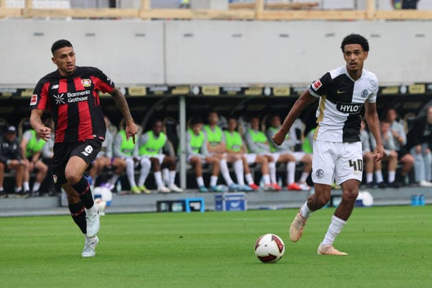 29.08.2026, Fussball, Herren, 1. Bundesliga, Saison 2026 2027, SV 07 Elversberg - Bayer 04 Leverkusen, Francis Onyeka (SV 07 Elversberg), Ezequiel Fernandez (Bayer 04 Leverkusen) Elversberg Ursapharm-Arena an der Kaiserlinde Saarland Deutschland (DEU) *** August 29, 2026, Soccer, Men s, Bundesliga 1, 2026–2027 Season, SV 07 Elversberg vs. Bayer 04 Leverkusen, Francis Onyeka (SV 07 Elversberg), Ezequiel Fernandez (Bayer 04 Leverkusen), Ursapharm Arena an der Kaiserlinde, Saarland, Germany (DEU) Copyright: xSebastianxBachx