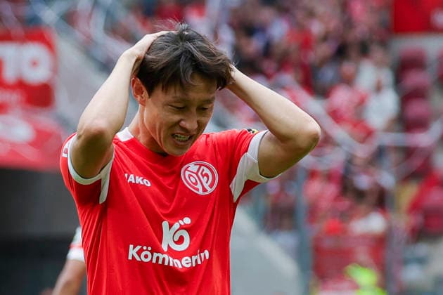 Im Bild: Enttaeuschung bei Jae-sung Lee (FSV Mainz 05, 7) 29.08.2026, FSV Mainz 05 - SC Paderborn 07, 1. Bundesliga, 1. Spieltag, Deutschland, Mainz, MEWA Arena, DFL REGULATIONS PROHIBIT ANY USE OF PHOTOGRAPHS AS IMAGE SEQUENCES AND OR QUASI-VIDEO. *** Pictured: Disappointment on the face of Jae-sung Lee of FSV Mainz 05, July 29, 2026, FSV Mainz 05 vs. SC Paderborn 07, Bundesliga 1, Matchday 1, Germany, Mainz, MEWA Arena, DFL REGULATIONS PROHIBIT ANY USE OF PHOTOGRAPHS AS IMAGE SEQUENCES AND OR QUASI-VIDEO Copyright: HMBxMedia xJulienxBecker