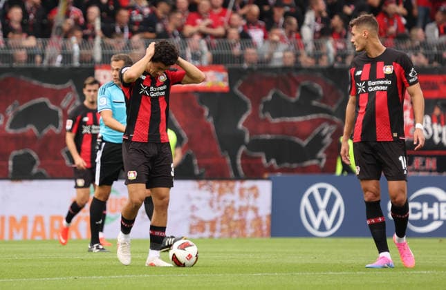 29.08.2026, Fussball, Herren, 1. Bundesliga, Saison 2026 2027, SV 07 Elversberg - Bayer 04 Leverkusen, Enttäuschung bei den Spielern von Bayer 04 Leverkusen, Ibrahim Maza (Bayer 04 Leverkusen) und Patrik Schick (Bayer 04 Leverkusen) Elversberg Ursapharm-Arena an der Kaiserlinde Saarland Deutschland *** August 29, 2026, Soccer, Men s, Bundesliga 1, 2026–2027 Season, SV 07 Elversberg vs. Bayer 04 Leverkusen, Disappointment among the Bayer 04 Leverkusen players, Ibrahim Maza (Bayer 04 Leverkusen) and Patrik Schick (Bayer 04 Leverkusen), Elversberg Ursapharm Arena at the Kaiserlinde, Saarland, Germany Copyright: xSebastianxBachx