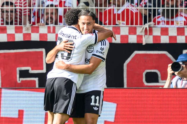 im Bild v.l.: Ayoube Amaimouni-Echghouyab (E Frankfurt, 29), Younes Ebnoutalib (E Frankfurt, 11), freude, jubel, GER, Berlin, Fussball, 1. FC Union Berlin vs Eintracht Frankfurt, in der Alten Försterei, 29.08.2026, DFB DFL REGULATIONS PROHIBIT ANY USE OF PHOTOGRAPHS AS IMAGE SEQUENCES AND OR QUASI-VIDEO, *** Pictured, from left: Ayoube Amaimouni Echghouyab (E Frankfurt, 29), Younes Ebnoutalib (E Frankfurt, 11), joy, celebration, GER, Berlin, soccer, 1. FC Union Berlin vs. Eintracht Frankfurt, at the Alte Försterei, August 29, 2026. DFB and DFL regulations prohibit any use of photographs as image sequences and or quasi-video, Copyright: HMBxMedia UwexKoch