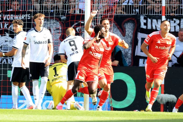 29.08.2026, GER , Fussball, 1.Fussballbundesliga, 2026 2027, Alte Foersterei, 1.FC Union vs. Eintracht Frankfurt 1:0 durch Lucas Tousart ( 1.FC Union Berlin 29 ), Rani Khedira ( 1.FC Union Berlin 8 ),Marin Ljubicic ( 1.FC Union Berlin 27 ) 1. Liga: DFB DFL regulations prohibit any use of photographs as image sequences and or quasi-video) Berlin Stadion Alte Foersterei Berlin Deutschland *** August 29, 2026, GER, Soccer, Bundesliga 1, 2026–2027, Alte Försterei, 1. FC Union vs. Eintracht Frankfurt 1–0 (Lucas Tousart, 1. FC Union Berlin 29), Rani Khedira (1. FC Union Berlin 8),Marin Ljubicic, 1 FC Union Berlin, August 27, 1st DFB-DFL League. Regulations prohibit any use of photographs as image sequences and or quasi-video. Berlin, Alte Foersterei Stadium, Berlin, Germany Copyright: xNordphotox xEnglerx