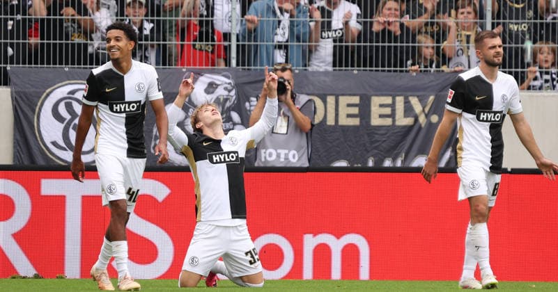 29.08.2026, Fussball, Herren, 1. Bundesliga, Saison 2026 2027, SV 07 Elversberg - Bayer 04 Leverkusen, Cole Campbell (SV 07 Elversberg) bejubelt sein Tor zum 2:0 Elversberg Ursapharm-Arena an der Kaiserlinde Saarland Deutschland *** August 29, 2026, Soccer, Men s, Bundesliga 1, 2026–2027 Season, SV 07 Elversberg vs. Bayer 04 Leverkusen, Cole Campbell of SV 07 Elversberg celebrates his goal to make it 2–0 at the Elversberg Ursapharm Arena on Kaiserlinde Street, Saarland, Germany Copyright: xSebastianxBachx