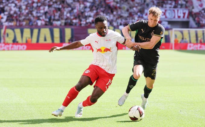 RB Leipzig - Moenchengladbach Bundesliga Leipzig, 29.08.2026, Red Bull Arena, Fußball, 1.Bundesliga, 1.Spieltag , RB Leipzig vs. Borussia Mönchengladbach, Im Bild von links: Ridle Baku (17, RB Leipzig), Robin Hack ( 25, Gladbach). , Nur zur redaktionellen Nutzung. Only editorial use. , DFL DFB regulations prohibit any use of photographs as image sequences and or quasi-video. , *** RB Leipzig vs. Mönchengladbach, Bundesliga, Leipzig, August 29, 2026, Red Bull Arena, Soccer, Bundesliga 1, Matchday 1, RB Leipzig vs. Borussia Mönchengladbach, Pictured from left: Ridle Baku (17), RB Leipzig; Robin Hack (25), Gladbach; For editorial use only; DFL and DFB regulations prohibit any use of photographs as image sequences and or quasi-video;