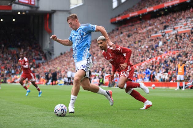 Football - Premier League - Liverpool v Nottingham Forest 29th August 2026 - Premier League - Liverpool v Nottingham Forest - Liam Delap of Nottingham Forest gets past Ronald Araujo of Liverpool - Photo: Simon Stacpoole Offside. Liverpool UK Copyright: xSimonxStacpoolexOffside