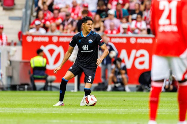 MAINZ, GERMANY - AUGUST 29: Santiago Castaneda (SC Paderborn 07, 5) during the Bundesliga match between 1. FSV Mainz 05 vs. SC Paderborn 07 at MEWA Arena on matchday 1 of the 1. Bundesliga on August 29, 2026 in Mainz, Germany. DFL REGULATIONS PROHIBIT ANY USE OF PHOTOGRAPHS AS IMAGE SEQUENCES AND OR QUASI-VIDEO. Copyright: xStephanxHahnex