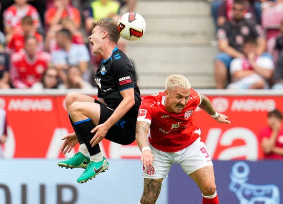 Jano ter Horst (SC Paderborn 07, 21) gegen Philipp Tietz (1. FSV Mainz 05, 9). GER, 1. FSV Mainz 05 vs SC Paderborn 07, 1. Bundesliga, 1. Spieltag, Saison 2026-27, MEWA-Arena, Mainz, 29.08.2026 DFL REGULATIONS PROHIBIT ANY USE OF PHOTOGRAPHS AS IMAGE SEQUENCES AND OR QUASI-VIDEO GER, 1. FSV Mainz 05 vs SC Paderborn 07, 1. Bundesliga, 1. Spieltag, Saison 2026-27, 29.08.2026 Mainz *** Jano ter Horst (SC Paderborn 07), 21, vs. Philipp Tietz (1 FSV Mainz 05), 9 GER, 1 FSV Mainz 05 vs. SC Paderborn 07, 1 Bundesliga, Matchday 1, 2026–27 season, MEWA Arena, Mainz, August 29, 2026 DFL REGULATIONS PROHIBIT ANY USE OF PHOTOGRAPHS AS IMAGE SEQUENCES AND OR QUASI-VIDEO GER, 1 FSV Mainz 05 vs. SC Paderborn 07, 1 Bundesliga, Matchday 1, 2026–27 Season, August 29, 2026, Mainz Copyright: xEibner-Pressefoto ScottxColemanx EP_SCN