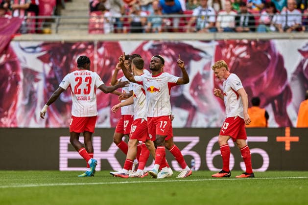 29.08.2026, Fußball, Männer, Bundesliga, 2026 2027, RB Leipzig - Borussia Mönchengladbach Manschaft, RB Leipzig, Jubel nach 1:0 Leipzig Red Bull Arena Sachsen Deutschland *** August 29, 2026, Soccer, Men s, Bundesliga, 2026–2027, RB Leipzig vs. Borussia Mönchengladbach, RB Leipzig, Celebrations after a 1–0 win, Leipzig, Red Bull Arena, Saxony, Germany