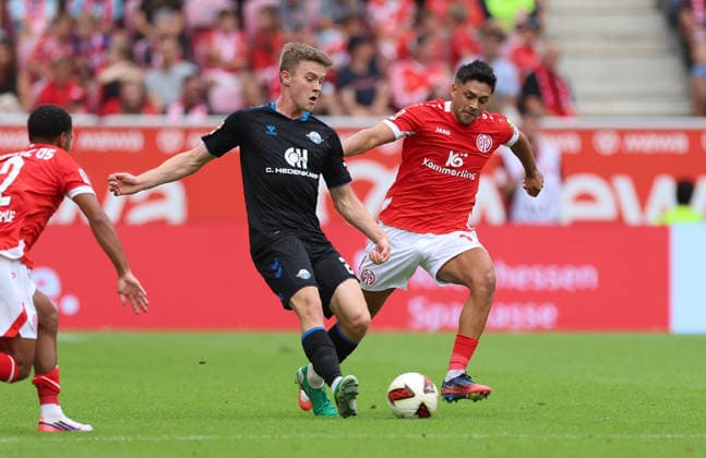 29.08.2026, Fussball Bundesliga, 1. FSV Mainz 05 - SC Paderborn, v.l., Jano ter Horst (SC Paderborn), Nadiem Amiri (FSV Mainz 05) DFL DFB REGULATIONS PROHIBIT ANY USE OF PHOTOGRAPHS AS IMAGE SEQUENCES AND OR QUASI-VIDEO. xdcx *** August 29, 2026, Bundesliga, 1. FSV Mainz 05 vs. SC Paderborn, from left: Jano ter Horst (SC Paderborn), Nadiem Amiri, FSV Mainz 05. DFL and DFB regulations prohibit any use of photographs as image sequences and or quasi-video. xdcx Copyright: HMBxMedia Claus