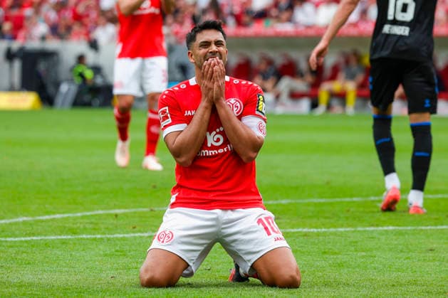 Im Bild: Enttaeuschung nach einer vergebenen Torchance bei Nadiem Amiri (FSV Mainz 05, 10) 29.08.2026, FSV Mainz 05 - SC Paderborn 07, 1. Bundesliga, 1. Spieltag, Deutschland, Mainz, MEWA Arena, DFL REGULATIONS PROHIBIT ANY USE OF PHOTOGRAPHS AS IMAGE SEQUENCES AND OR QUASI-VIDEO. *** Pictured: Disappointment after a missed scoring opportunity by Nadiem Amiri of FSV Mainz 05, August 29, 2026, FSV Mainz 05 vs. SC Paderborn 07, Bundesliga 1, Matchday 1, Germany, Mainz, MEWA Arena, DFL REGULATIONS PROHIBIT ANY USE OF PHOTOGRAPHS AS IMAGE SEQUENCES AND OR QUASI-VIDEO Copyright: HMBxMedia xJulienxBecker