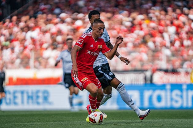 Deutschland: Bundesliga 2026 - 2027, 1. Spieltag - 1. FC Union Berlin vs Eintracht Frankfurt - Stadion An der Alten Försterei (Berlin): Marin Ljubicic (1. FC Union Berlin, 27) am Ball *** Germany Bundesliga 2026–2027, Matchday 1: 1. FC Union Berlin vs. Eintracht Frankfurt at Stadion An der Alten Försterei in Berlin; Marin Ljubicic (1. FC Union Berlin) had 27 touches Copyright: xTomxLauruschkatx