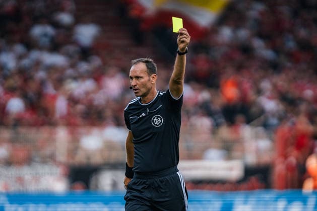 Deutschland: Bundesliga 2026 - 2027, 1. Spieltag - 1. FC Union Berlin vs Eintracht Frankfurt - Stadion An der Alten Försterei (Berlin): Bastian Dankert (Schiedsrichter) *** Germany Bundesliga 2026–2027, Matchday 1: 1. FC Union Berlin vs. Eintracht Frankfurt, An der Alten Försterei Stadium, Berlin, Bastian Dankert (referee) Copyright: xTomxLauruschkatx