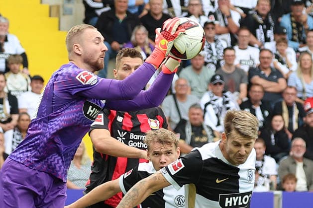 29.08.2026, xrekx, Fussball 1.Bundesliga, SV Elversberg - Bayer 04 Leverkusen v.l. Nicolas Kristof (SV 07 Elversberg) Patrik Schick (Bayer 04 Leverkusen) Lasse Günther (SV 07 Elversberg) Maximilian Rohr (SV 07 Elversberg) Zweikampf, Aktion, action, battle for the ball (DFL DFB REGULATIONS PROHIBIT ANY USE OF PHOTOGRAPHS as IMAGE SEQUENCES and or QUASI-VIDEO) Elversberg *** August 29, 2026, xrekx, Soccer, Bundesliga 1, SV Elversberg vs. Bayer 04 Leverkusen: Nicolas Kristof (SV 07 Elversberg), Patrik Schick (Bayer 04 Leverkusen), Lasse Günther (SV 07 Elversberg), Maximilian Rohr (SV 07 Elversberg) – tackle, Action, battle for the ball. DFL and DFB regulations prohibit any use of photographs as image sequences and or quasi-video. Elversberg